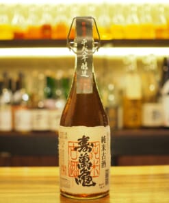 亀田酒造 秘蔵古酒（限定醸造） 1996年亀田酒造 寿萬亀 平成八年醸造 純米古酒 1996年